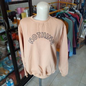 ini adalah Sweater Nothing Cream, size: Panjang 60cm, LD 90cm, material: Fleece, color: cream, brand: Jaketindonesia, age_group: teen, gender: unisex