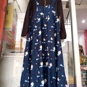 ini adalah Gamis Overal Corak Navy, size: Panjang 100 cm, Ld 95 cm, material: voxy premium, color: nevy, brand: Gamisindonesia, age_group: all ages, gender: female