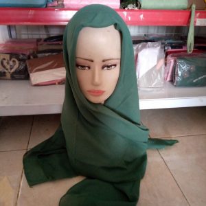 ini adalah Bella Square Seawood, size: 115cm x 115cm, material: Double Hycount, color: green, brand: Bellajilbab, age_group: all ages, gender: female