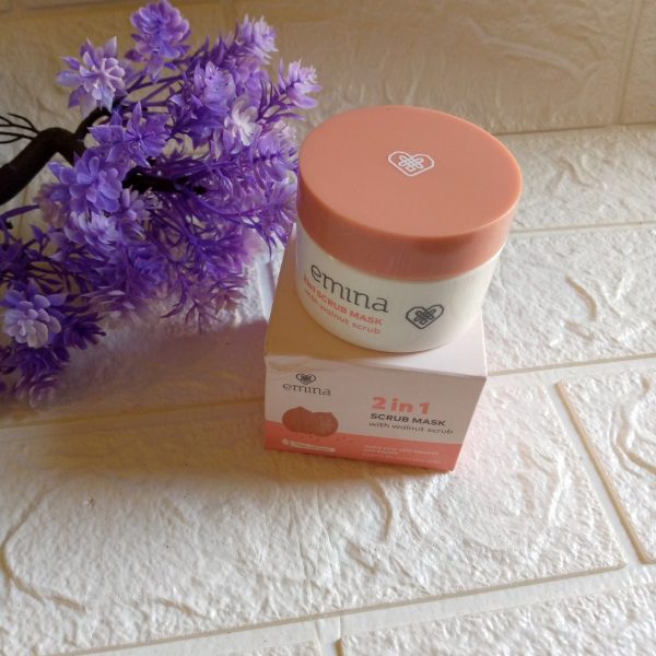 ini adalah Emina 2in1 Scrub Mask, brand: Emina, age_group: all ages, gender: female