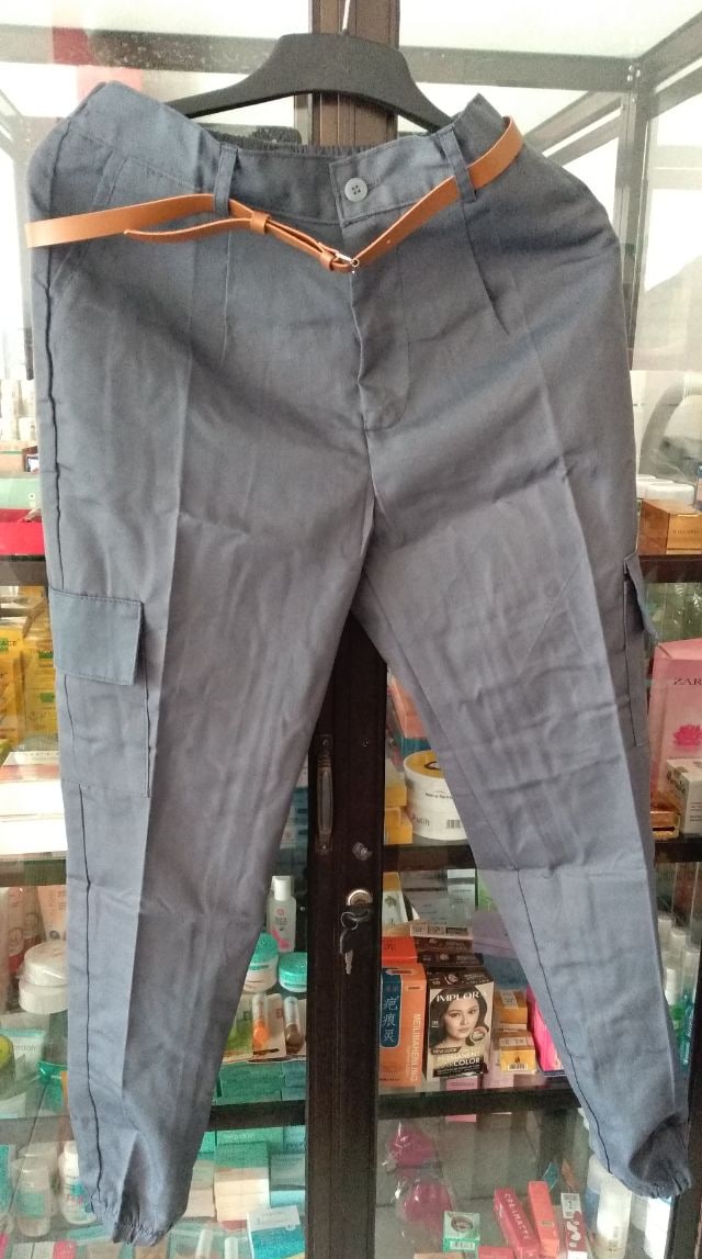 ini adalah Kargo Belt Abu, size: Long 90cm, material: Drill, color: grey, brand: Celanawanitaindonesia, age_group: all ages, gender: female