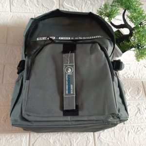 ini adalah Tas Jamas Abu, size: 40 cm x 30 cm, material: canvas, color: grey, brand: tasranselindonesia, age_group: all ages, gender: unisex
