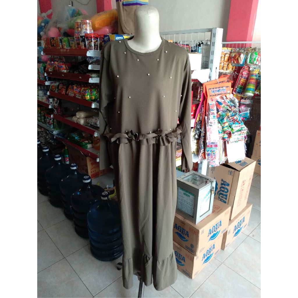 ini adalah Gamis Rempel Tiara Army, size: 105 cm x 135 cm, material: voxy premium, color: green army, brand: Gamisindonesia, age_group: all ages, gender: female