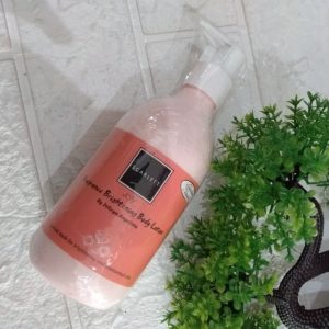 ini adalah Scarlett Whitening Jolly, brand: Scarlett, age_group: all ages, gender: unisex