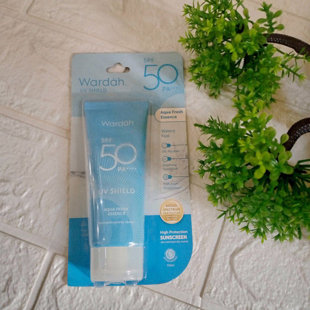 Wardah UV Shield Aqua Fresh SPF50