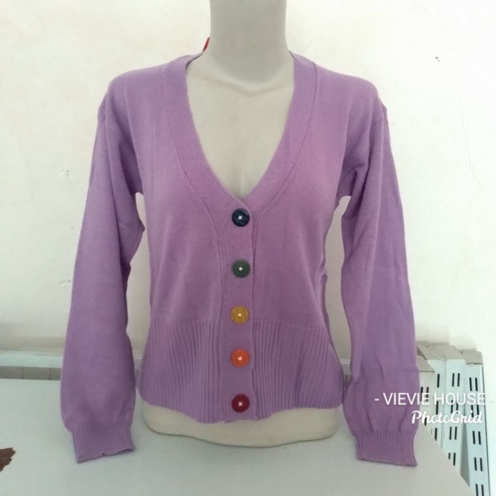 ini adalah Rajut Kancing Pelangi Lavender, size: LD100cm, Panjang50cm, material: wol, color: purple, brand: cardirajutindo, age_group: all ages, gender: female