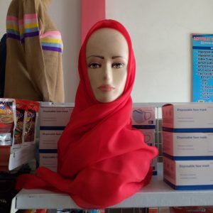 ini adalah Bella Square Red Chili, size: 115cmx115cm, material: Double hycount, color: red, brand: Bellajilbab, age_group: all ages, gender: female