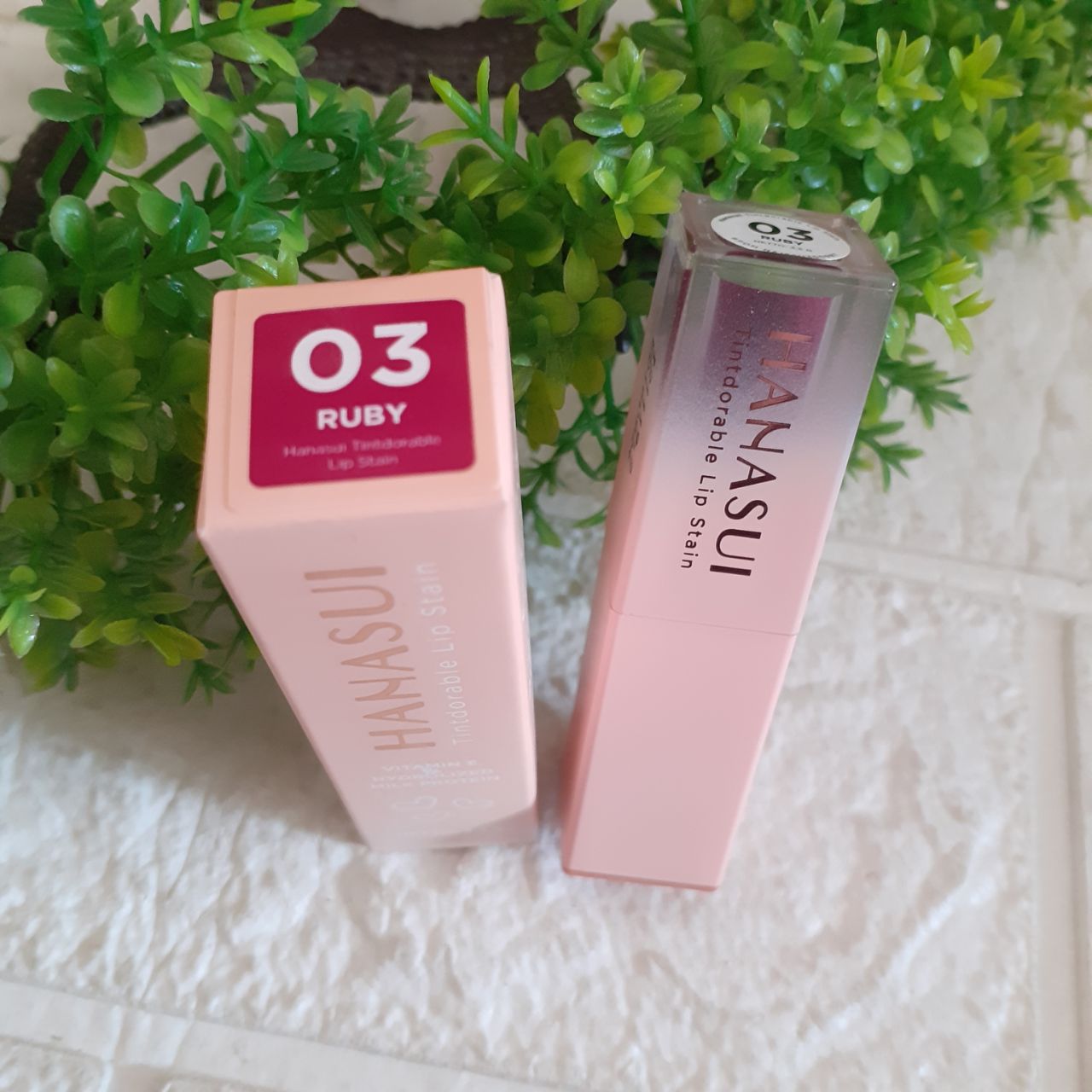 ini adalah Hanasui Liptint 03 Ruby, brand: hanasui, age_group: all ages, gender: female