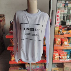 ini adalah Sweater Time Putih, size: LD 100cm, Panjang 65cm, material: Fleece, color: white, brand: sweaterkltdindonesia, age_group: all ages, gender: unisex