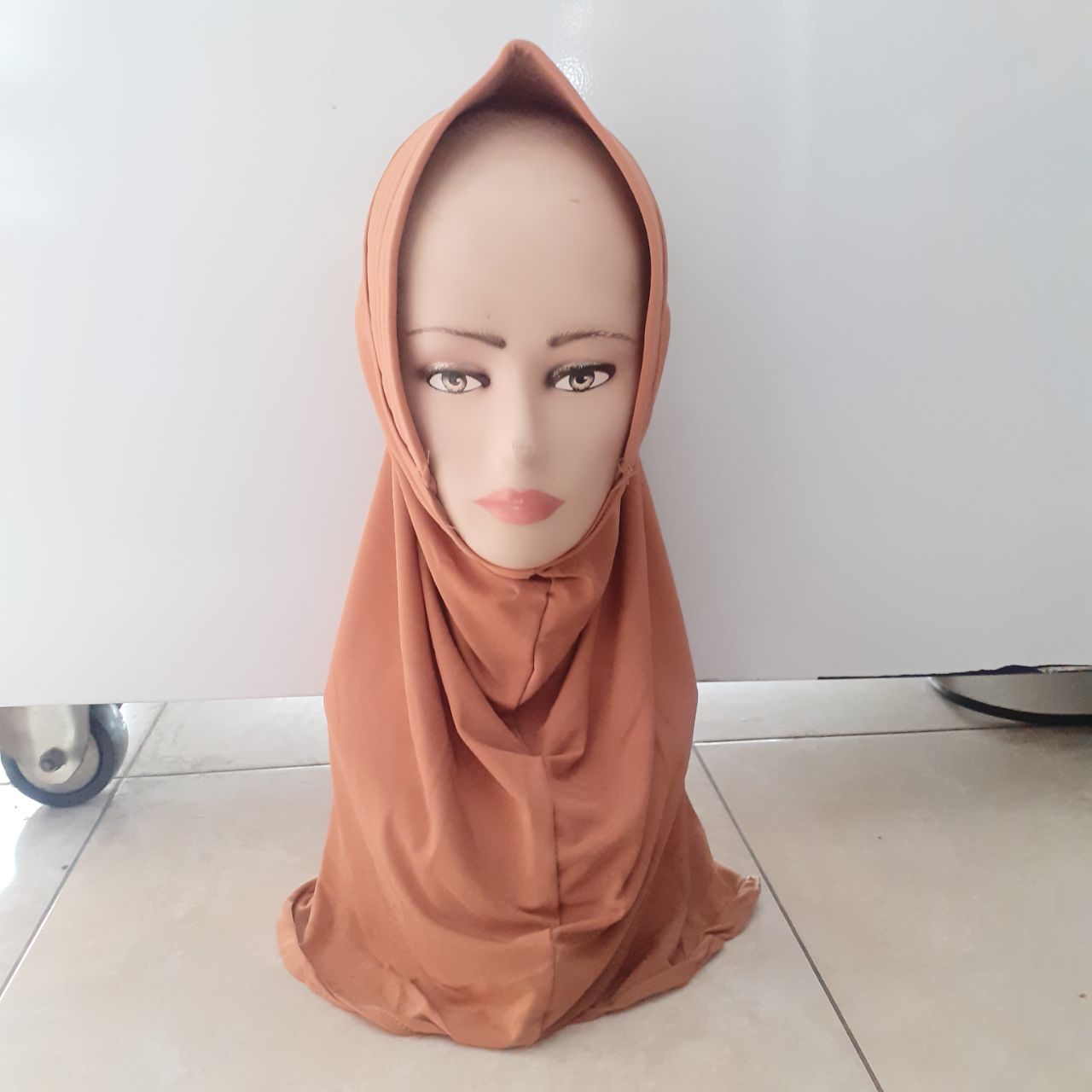 ini adalah Jilbab Sport Khaki, size: L, material: jersey, color: chocholate khaki, brand: sportjilbabkalitidu, age_group: all ages, gender: female