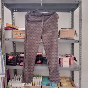 ini adalah Celana Doty Kotak Coklat, size: Long 91cm, material: Scuba, color: chocholate, brand: Dotykotakkalitidu, age_group: all ages, gender: female