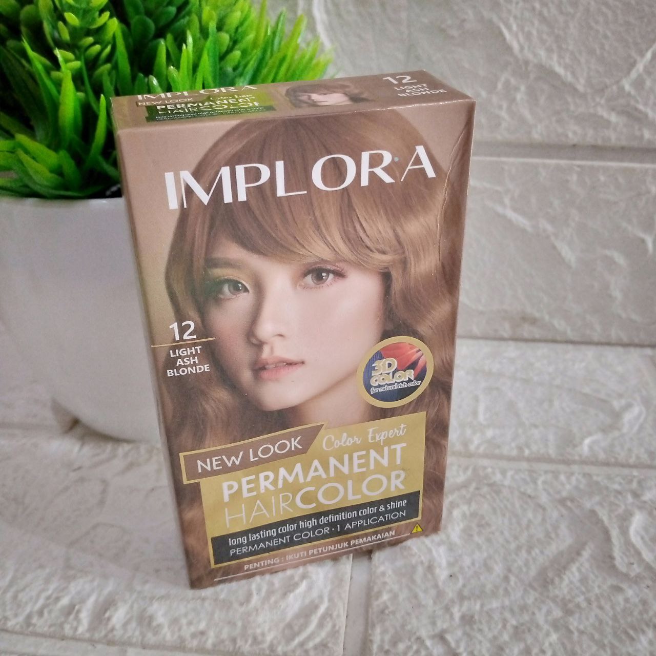 ini adalah Implora Hair Color 12 Light Ash Blonde, brand: Implora, age_group: all ages, gender: unisex