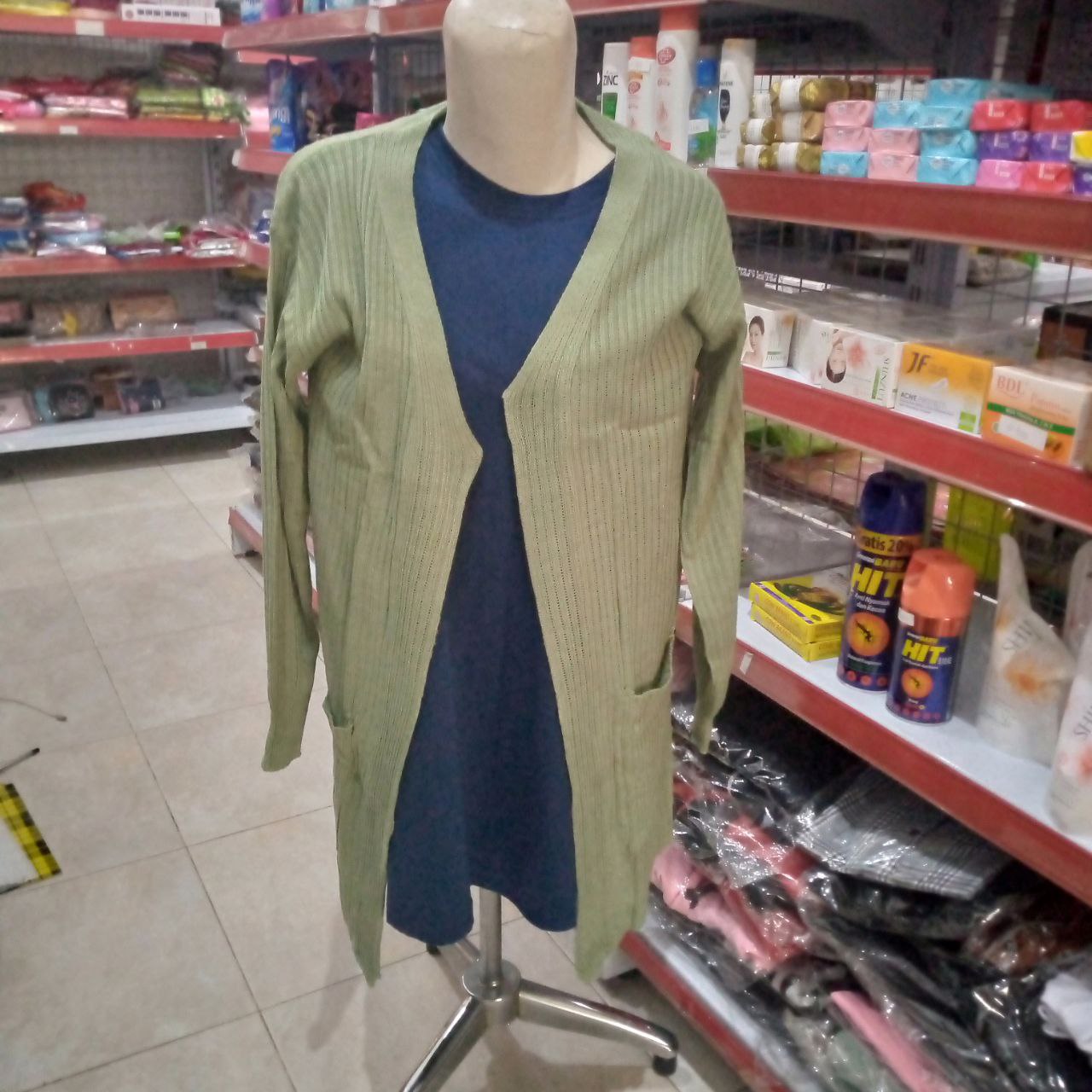ini adalah Rajut Cardy Belle Mint, size: Long 85cm, material: Wol, color: green mint, brand: Cardy belle kalitidu, age_group: all ages, gender: female