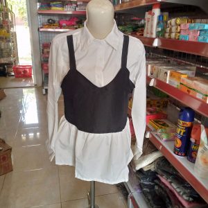 ini adalah Blouse Utami Putih, size: LD90cm, material: cotton, color: white, brand: Blouselovakalitidu, age_group: all ages, gender: female