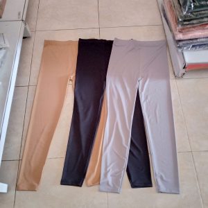ini adalah Legging Celana Uk L, size: L, material: Cutton, color: Grey, brand: Bajuwanitakalitidu, age_group: teen, gender: female