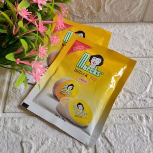 ini adalah Bedak Marcks Sachet Creme, brand: marcks, age_group: all ages, gender: female