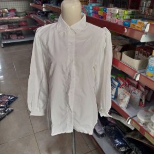 ini adalah Blouse Odri Putih, size: LD 100cm, material: cotton, color: white, brand: Blouseodrikalitidu, age_group: all ages, gender: female