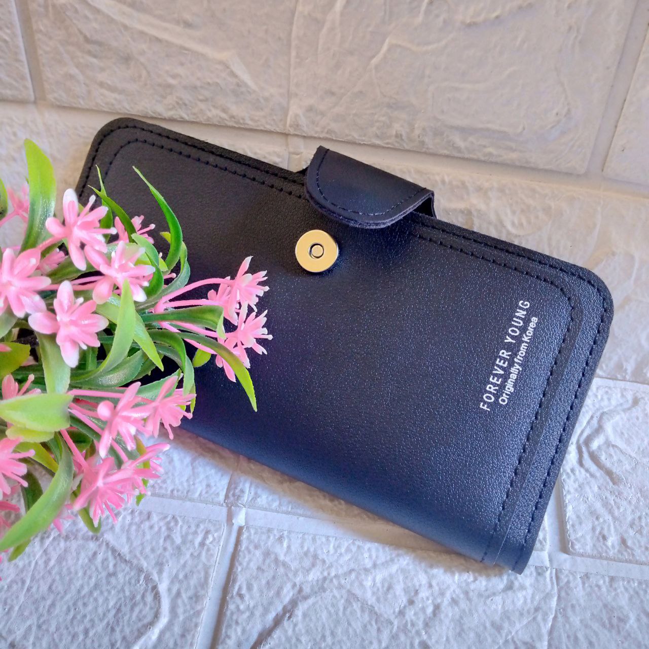 ini adalah Dompet Panjang Efye Hitam, size: medium, material: sintetis, color: black, brand: Dompetefyekalitidu, age_group: all ages, gender: female