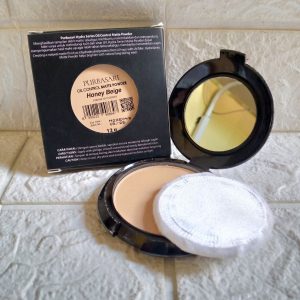 ini adalah Purbasari Oil Control Honey Beige, color: Honey beige, brand: Purbasari, age_group: all ages, gender: female