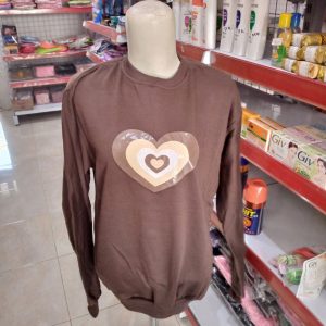 ini adalah Sweater Love Coklat, size: LD 90cm, Panjang 60cm, material: Fleece, color: chocholate, brand: Sweaterlovekalitidu, age_group: all ages, gender: unisex