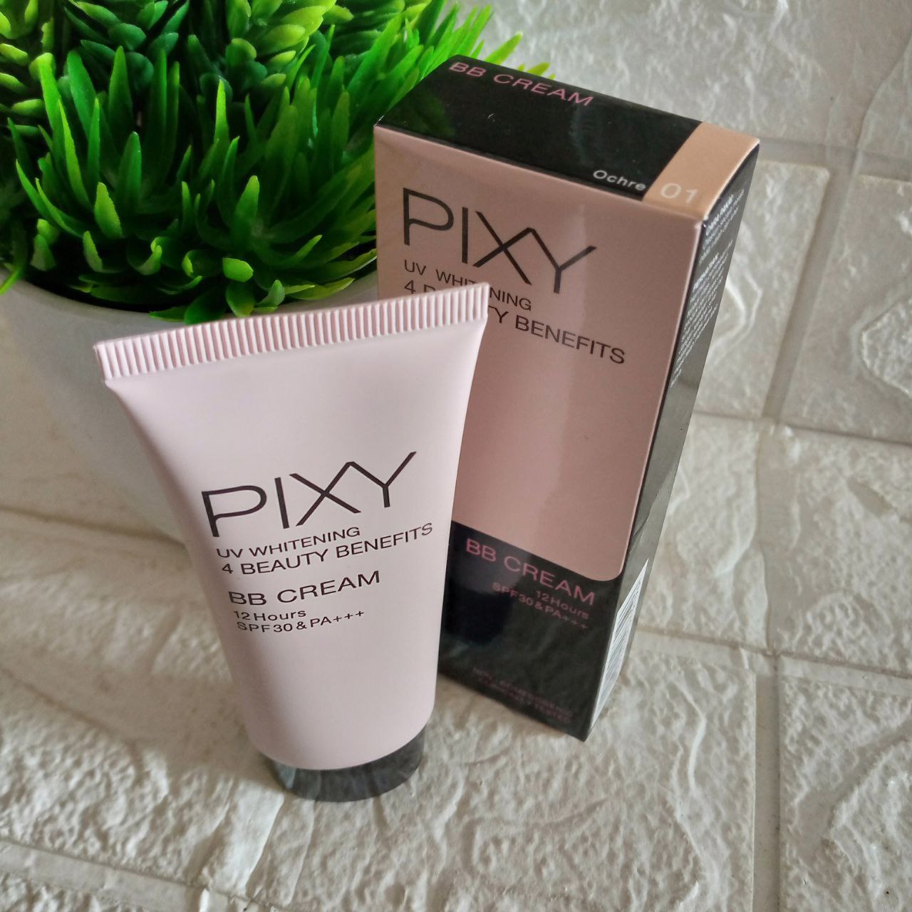 ini adalah Pixy BB Cream 01 Ochre, color: Cream, brand: Pixy, age_group: all ages, gender: female