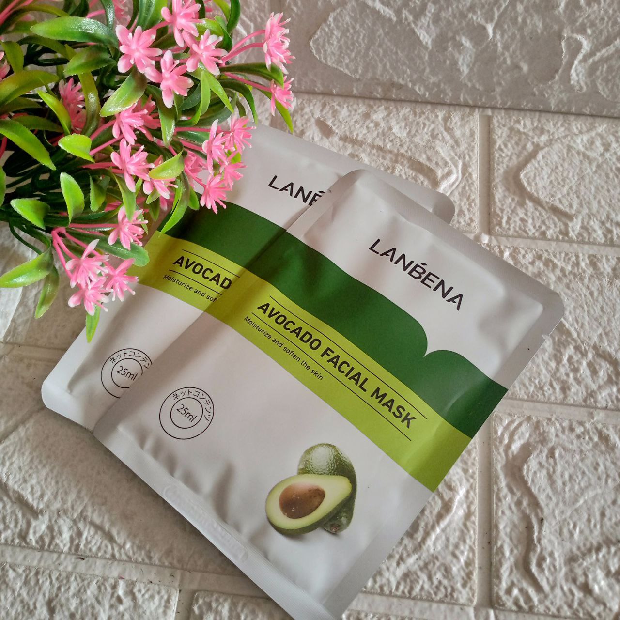 ini adalah Lanbena Mask Avocado, brand: lanbena, age_group: adult, gender: unisex