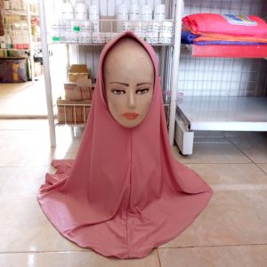 ini adalah Jilbab Sport Jumbo Dusty, size: 69cmx80cm, material: jersey, color: pink, brand: Jilbabsportkalitidu, age_group: adult, gender: female