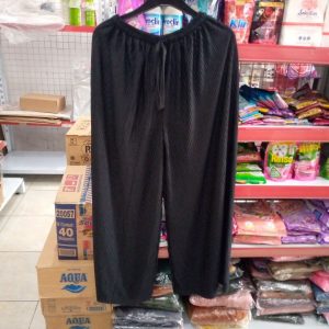 ini adalah Kulot Plisket Tali Lidi Hitam, size: 98 cm, material: jersey, color: black, brand: Plisketlidikalitidu, age_group: adult, gender: female