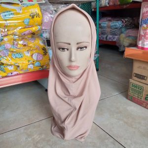 ini adalah Jilbab Sport Cream, size: 23cmx54cm, material: jersey, color: cream, brand: Jilbabsportkalitidu, age_group: adult, gender: female