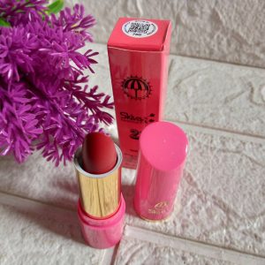 ini adalah Lipstik Skiva 700, brand: skiva, age_group: adult, gender: female