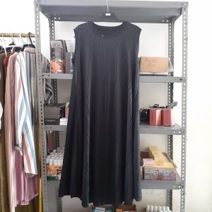 ini adalah Outer Plisket Long Hitam, size: LD 122cm, material: jersey, color: black, brand: outerlongcardy, age_group: adult, gender: female