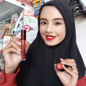Ini adalah Lipcream OMG 19 Spiced brand: Oh My Glam, age_group: all ages, gender: female, capacity: 3.5 ml, ingredients: isododecane,aluminum starch octenylsuccinate,trisiloxane,diisostearyl malate,trimethylsiloxysilicate,silica dimethyl silylate,disteardimonium hectorite,ethylhexyl palmitate,polyglyceryl-6 polyhydroxystearate,propylene carbonate,polyhydroxystearic acid,cyclopentasiloxane,phenoxyethanol,polyglyceryl-6 polyricinoleate,ethylhexylglycerin,caprylyl methicone,dimethicone/vinyl dimethicone crosspolymer,fragrance,aluminum hydroxide,triethoxycaprylylsilane,simmondsia chinensis (jojoba) seed oil,tocopheryl acetate,tocopherol,ascorbyl palmitate. may contain: ci 77491,ci 77891,ci 77492. ci 15850:1,ci 77499,ci 15850,ci 15850:2,