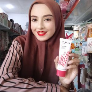 Ini adalah OMG Face Wash 50ml brand: Oh My Glam, age_group: all ages, gender: female, capacity: 50 ml, ingredients: Aqua, Glycerin, Stearic Acid, Myristic Acid, Potassium Hydroxide, Lauric Acid, Propylene Glycol, Glyceryl Stearate, Glycol Distearate, Decyl Glucoside, Kaolin, Sodium Ascorbyl Phosphate, Tocopheryl Acetate, Niacinamide, Oligopeptide-68, Sodium Methyl Cocoyl Taurate, Allantoin, Sodium PCA, PCA, Serine, Alanine, Glycine, Glutamic Acid, Lysine HCL, Threonine, Arginine, Proline, Glycyrrhiza Glabra (Licorice) Root Extract, Sodium Oleate, Butylene Glycol, Betaine, Sodium Lactate, Gluconolactone, Hydrogenated Lecithin, Fragrance, Disodium EDTA, Ethylhexylglycerin, Hydroxypropyl Methylcellulose, Sodium Benzoate, Phenoxyethanol, Polyquaternium-7,