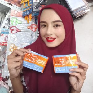 Ini adalah Makarizo Shampo Citrus Tea brand: makarizo, age_group: all ages, gender: unisex, capacity: 9 ml, ingredients: Aqua, Sodium Laureth Sulfate, Glycerin, Cocamidopropyl Betaine, Parfum, Cocamide DEA, Phenoxyethanol, Sodium Chloride, Piroctone Olamine, Glycol Distearate, PEG-12 Dimethicone, Acrylates/C10-30 Alkyl Acrylate Crosspolymer, Guar Hydroxypropyltrimonium Chloride, Polyquaternium-47, Amodimethicone, Lactic Acid, Menthol, Ethylhexylglycerin, Sodium Hydroxide, Camellia Sinensis Leaf Extract, Hydrolyzed Keratin, Panthenyl Ethyl Ether, Tetrasodium EDTA, Formic Acid, Sodium Benzoate,